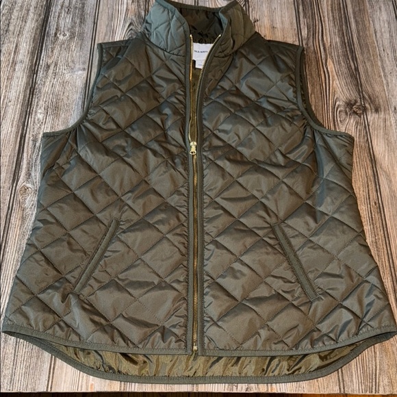 Old Navy vest Quilted Olive Green large pockets zip up sleeveless - Picture 1 of 3